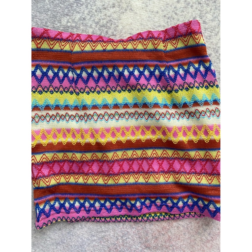Multi colored mini